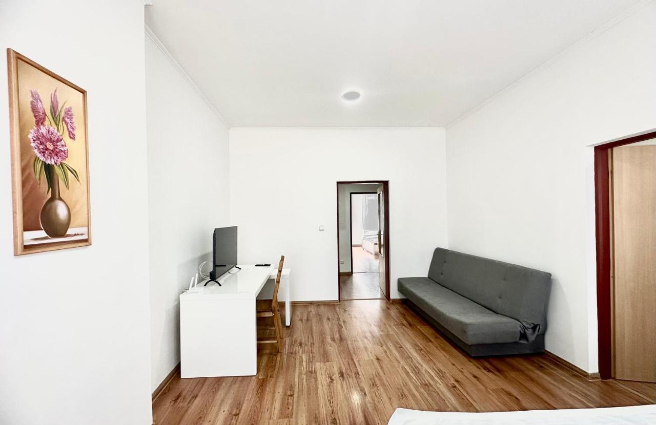 Apartment Erika Karlsbad Exterior foto